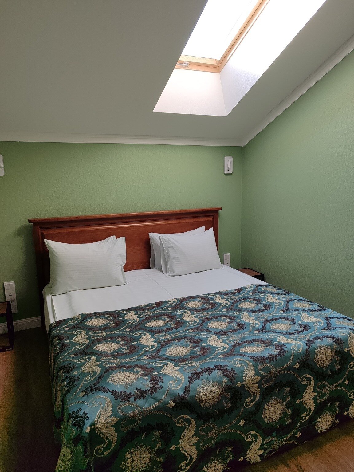 Фото Шери Холл