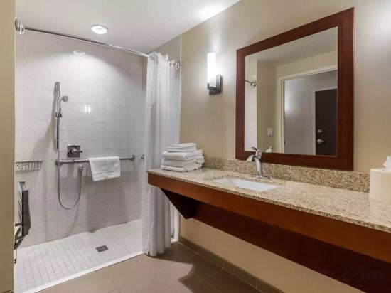 Фото Comfort Suites Denver near Anschutz Medical Campus