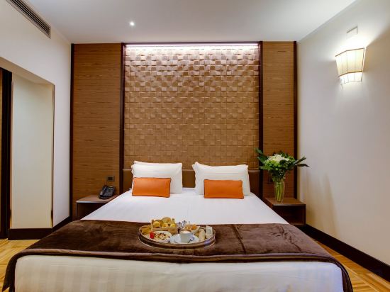 Фото Solo Experience Hotel