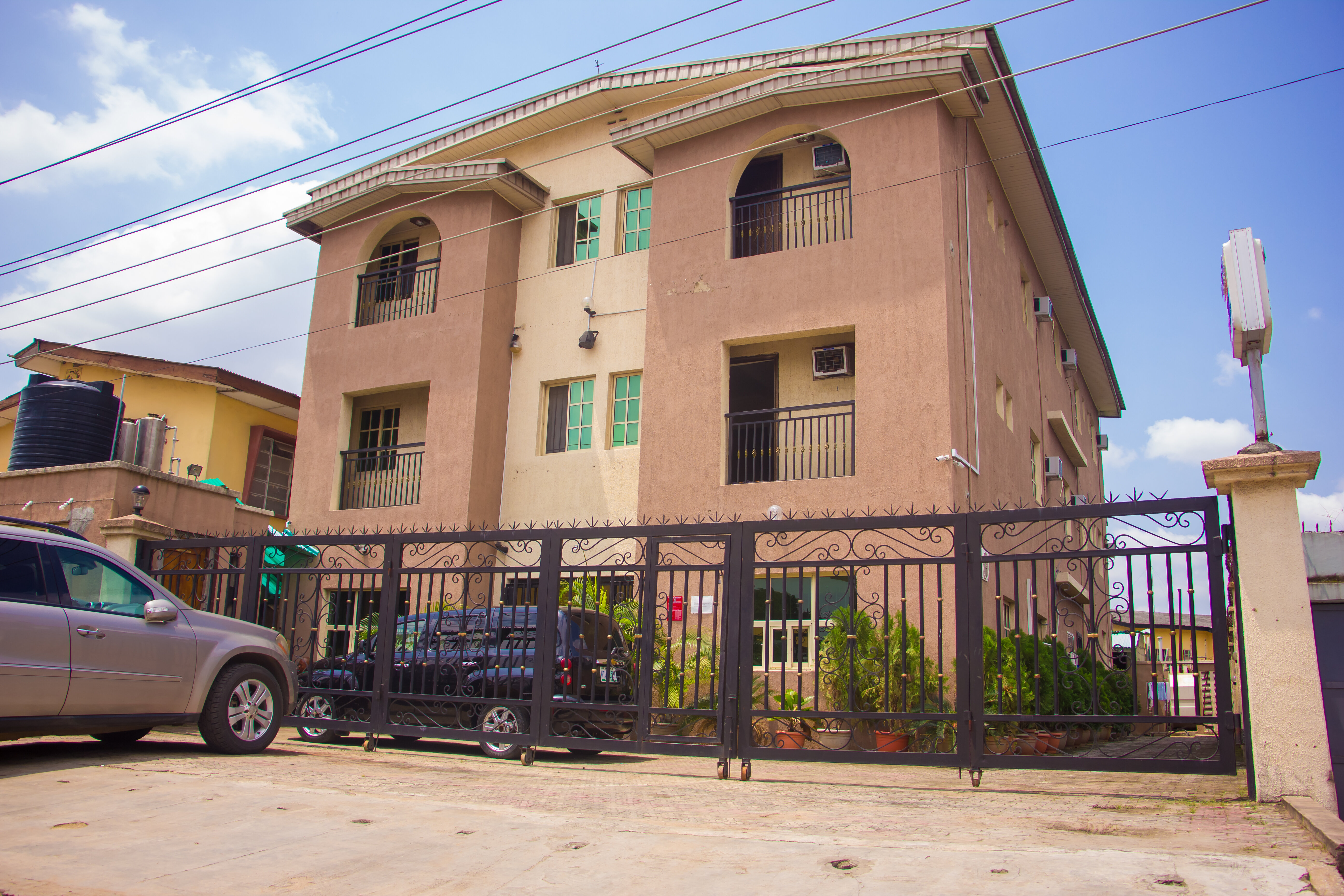 Фото Wonder King Hotel