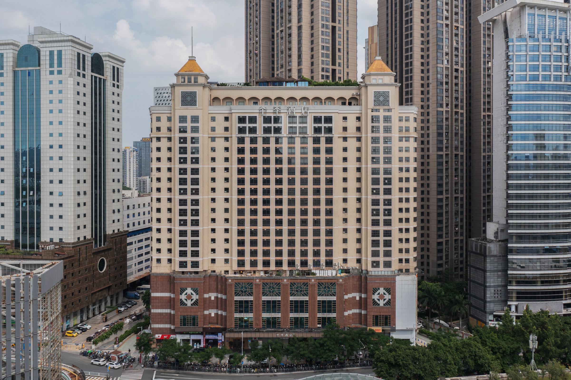 Фото Ji Hotel Guangzhou Tianhe East Railway Station