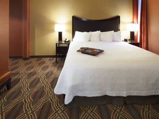 Фото Hampton Inn Majestic Chicago Theatre District