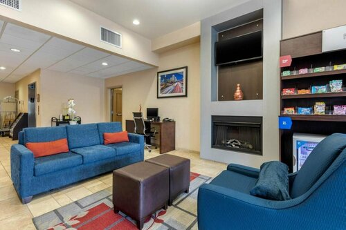Гостиница Comfort Suites Near City of Industry - Los Angeles в Вест Ковине