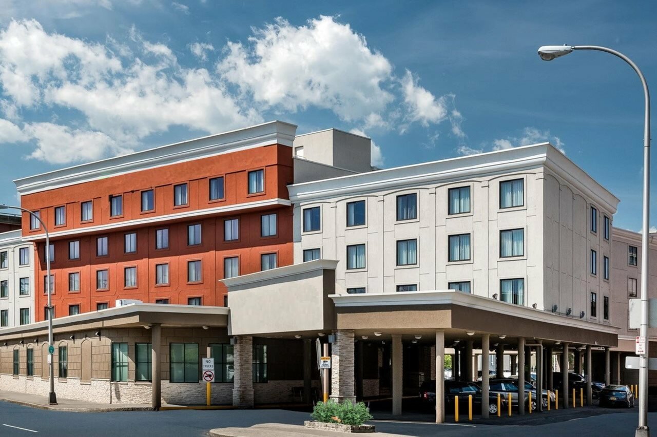 Фото Country Inn & Suites by Radisson, Downtown Albany New York