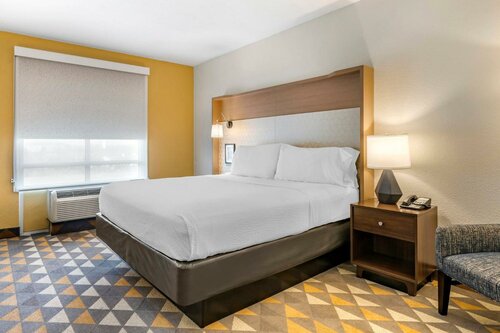 Гостиница Holiday Inn Louisville Airport South