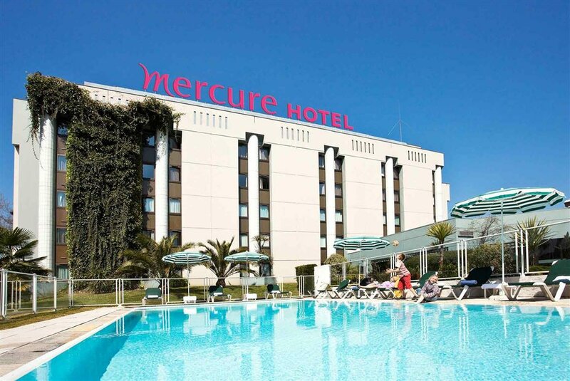 Гостиница Mercure Pau Palais Sports