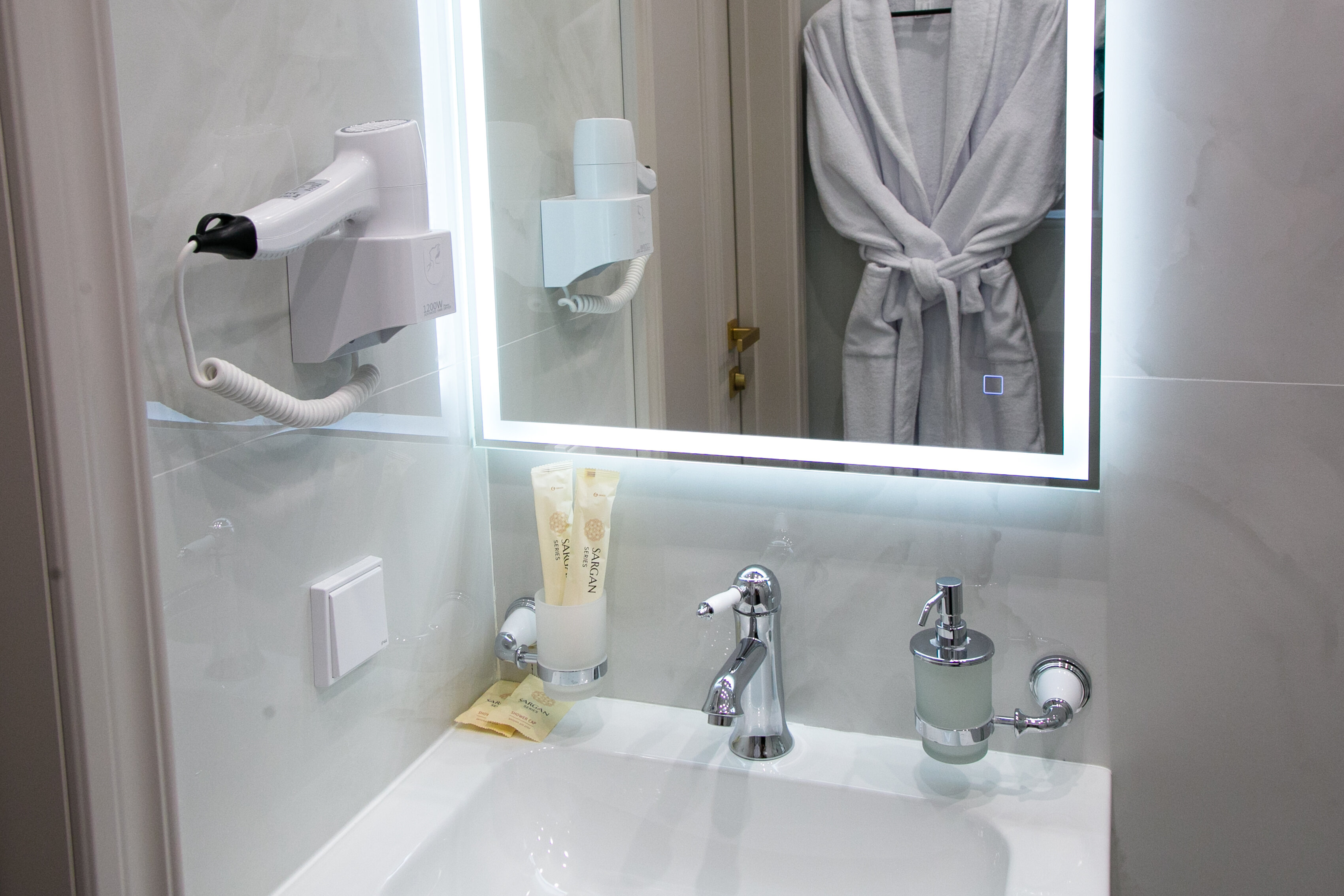 Фото Империя