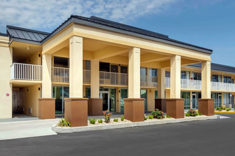 Гостиница Quality Inn Saint Petersburg North-Tampa Bay в Сент-Питерсберге