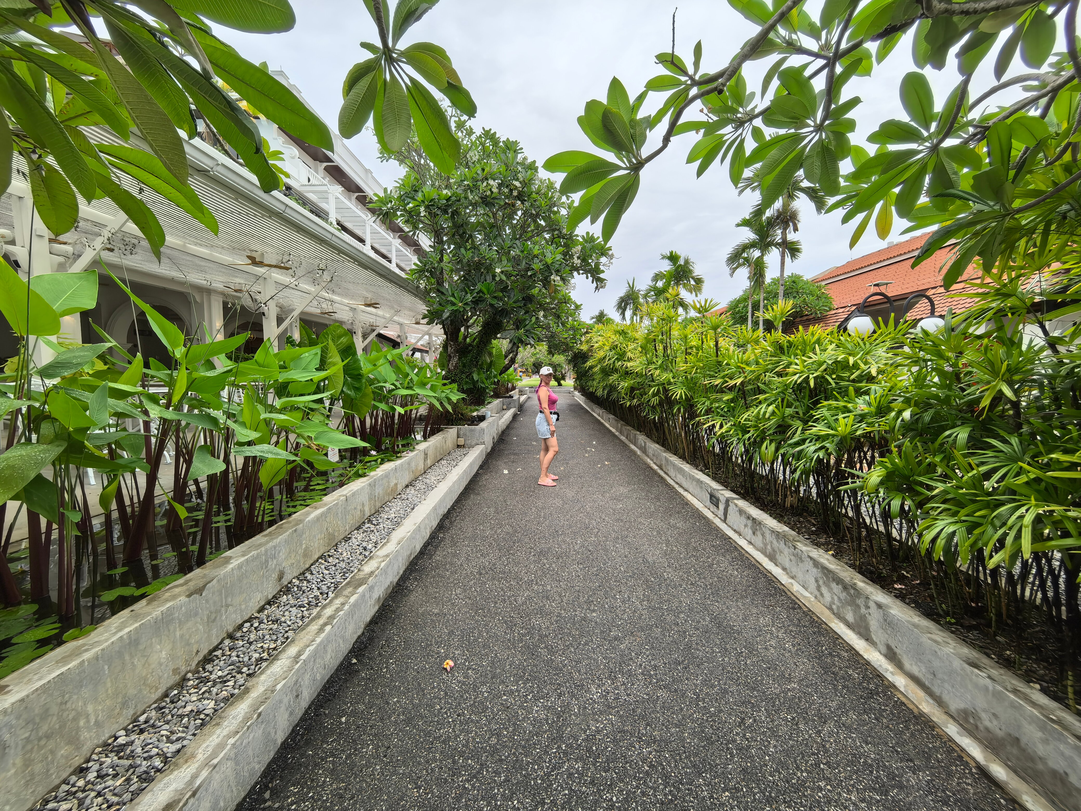 Фото The Old Phuket Karon Beach Resort