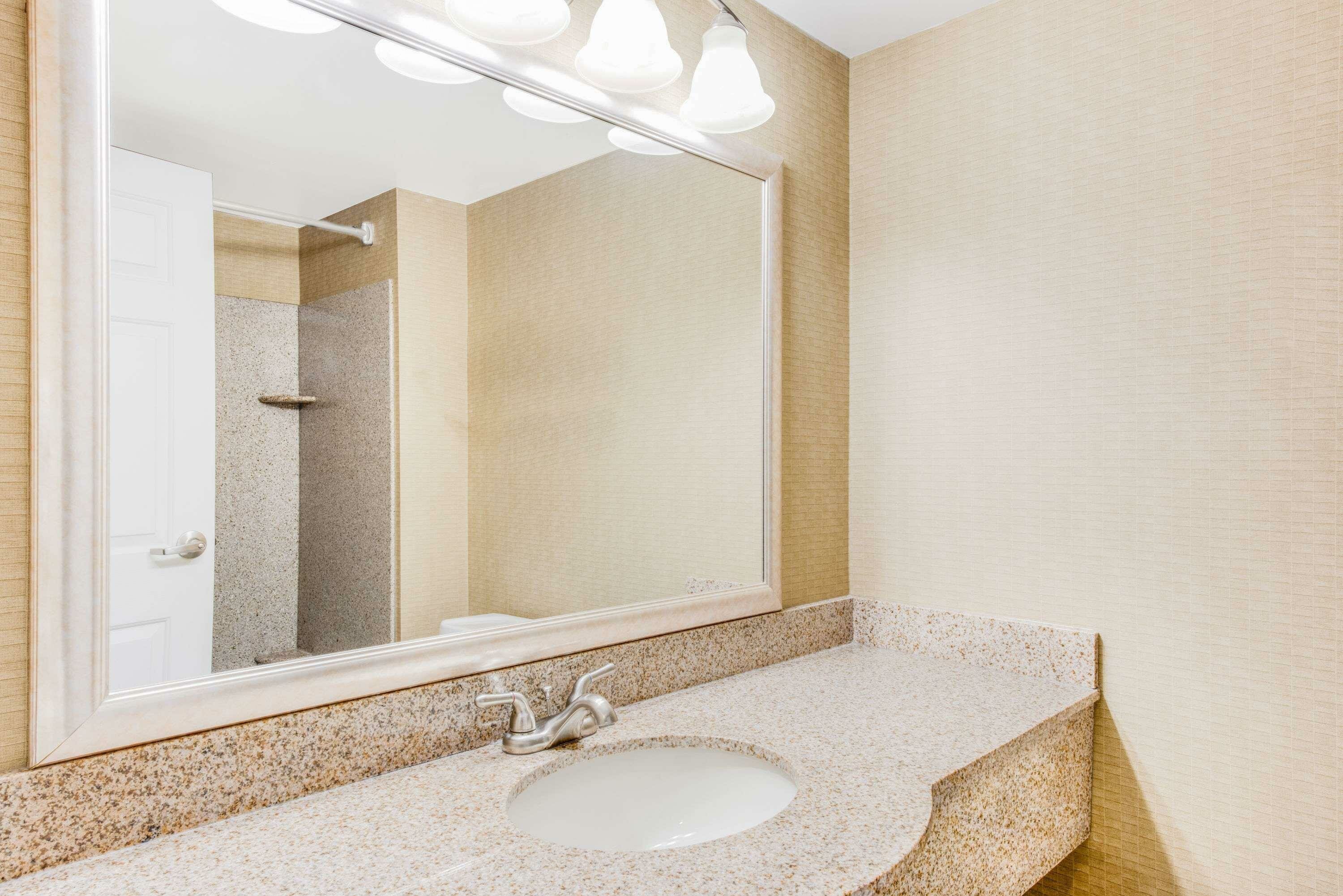 Фото Wingate by Wyndham - York