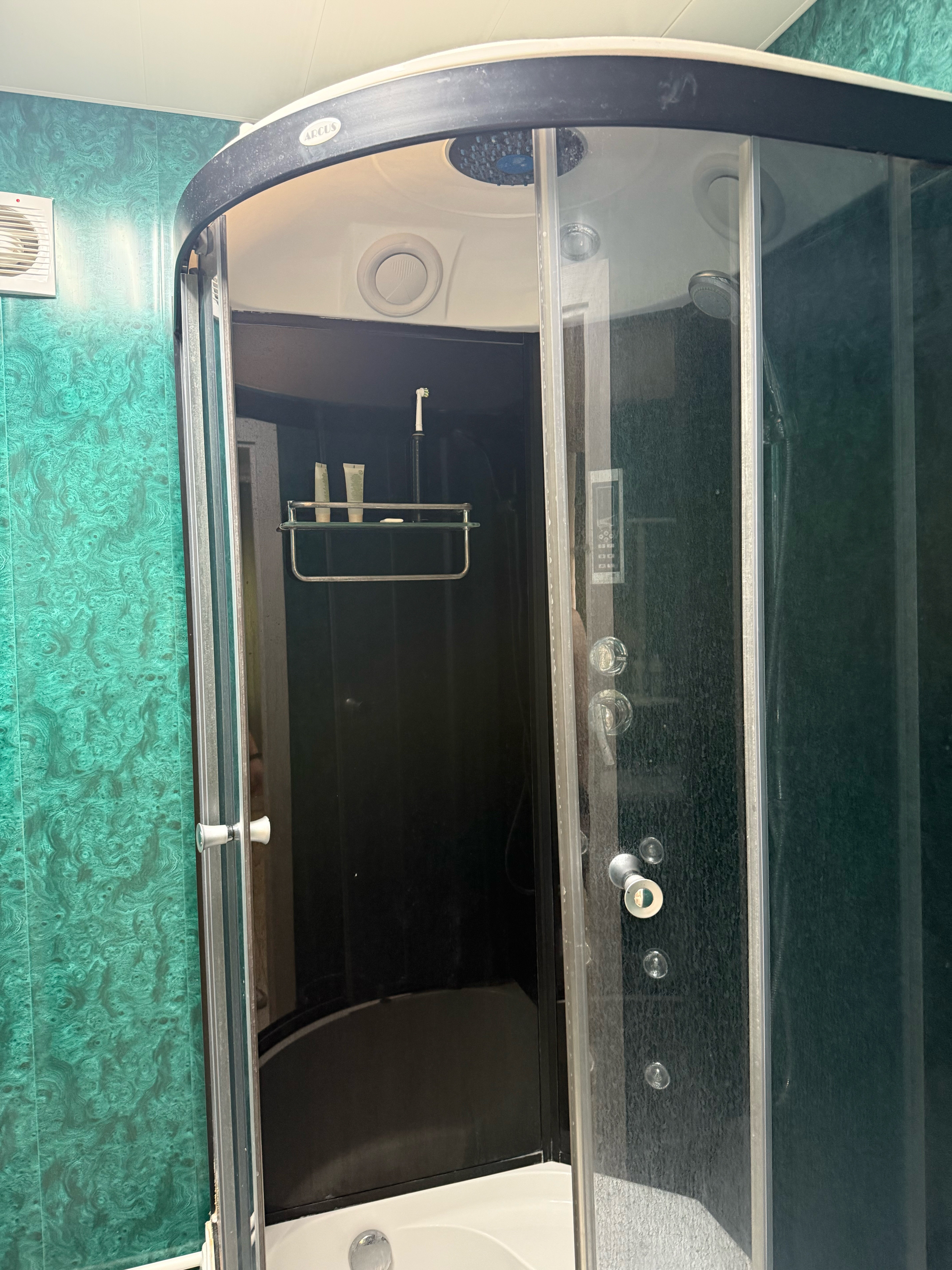 Фото Мини-гостиница на Ветеранов Октября 20