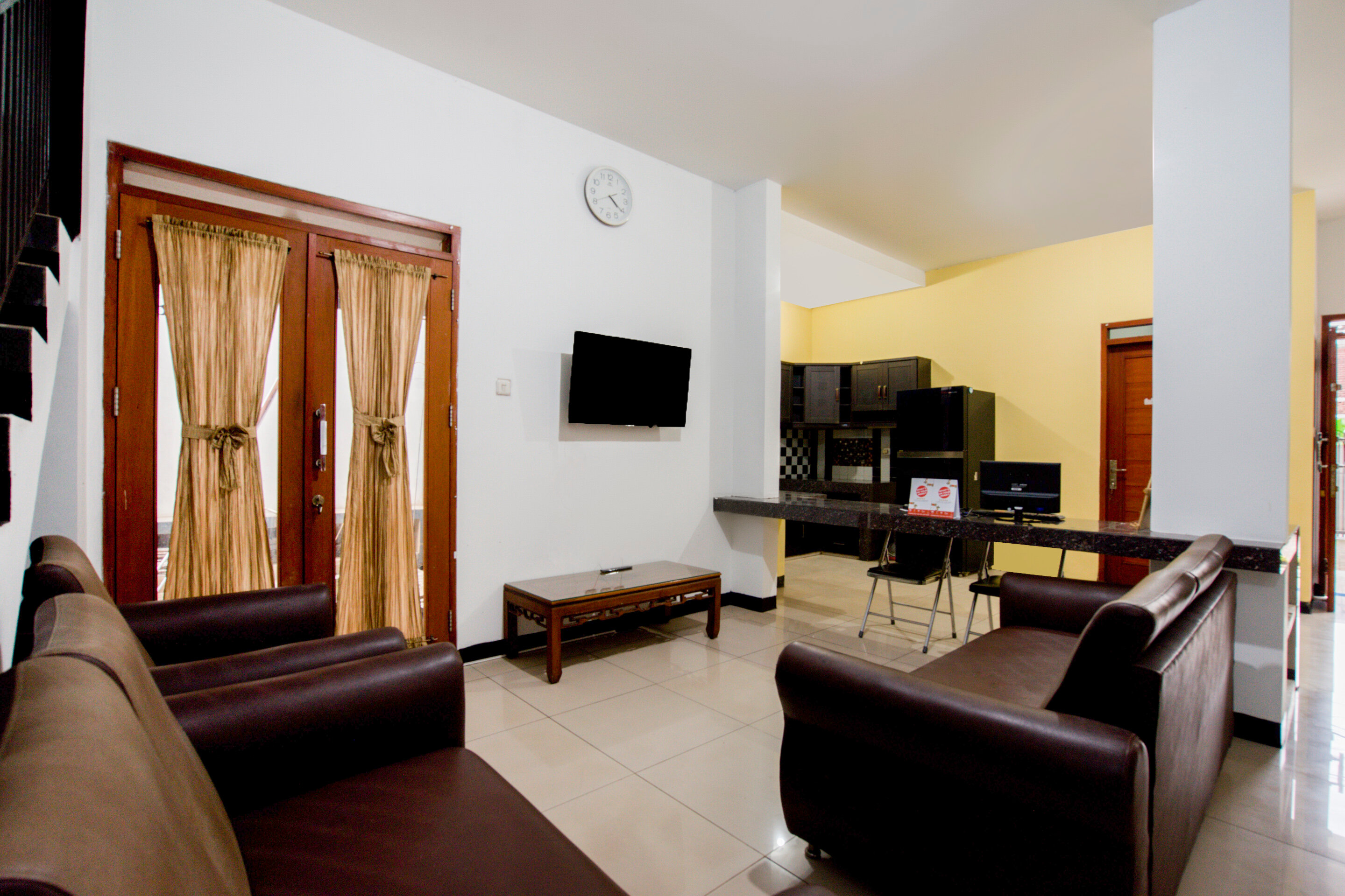 Фото Oyo 3029 Diamond Cisitu Residence Syariah