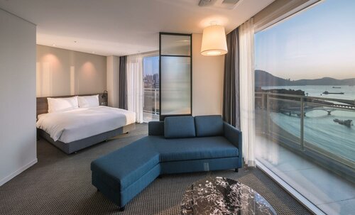 Гостиница Grab The Ocean Songdo в Пусане