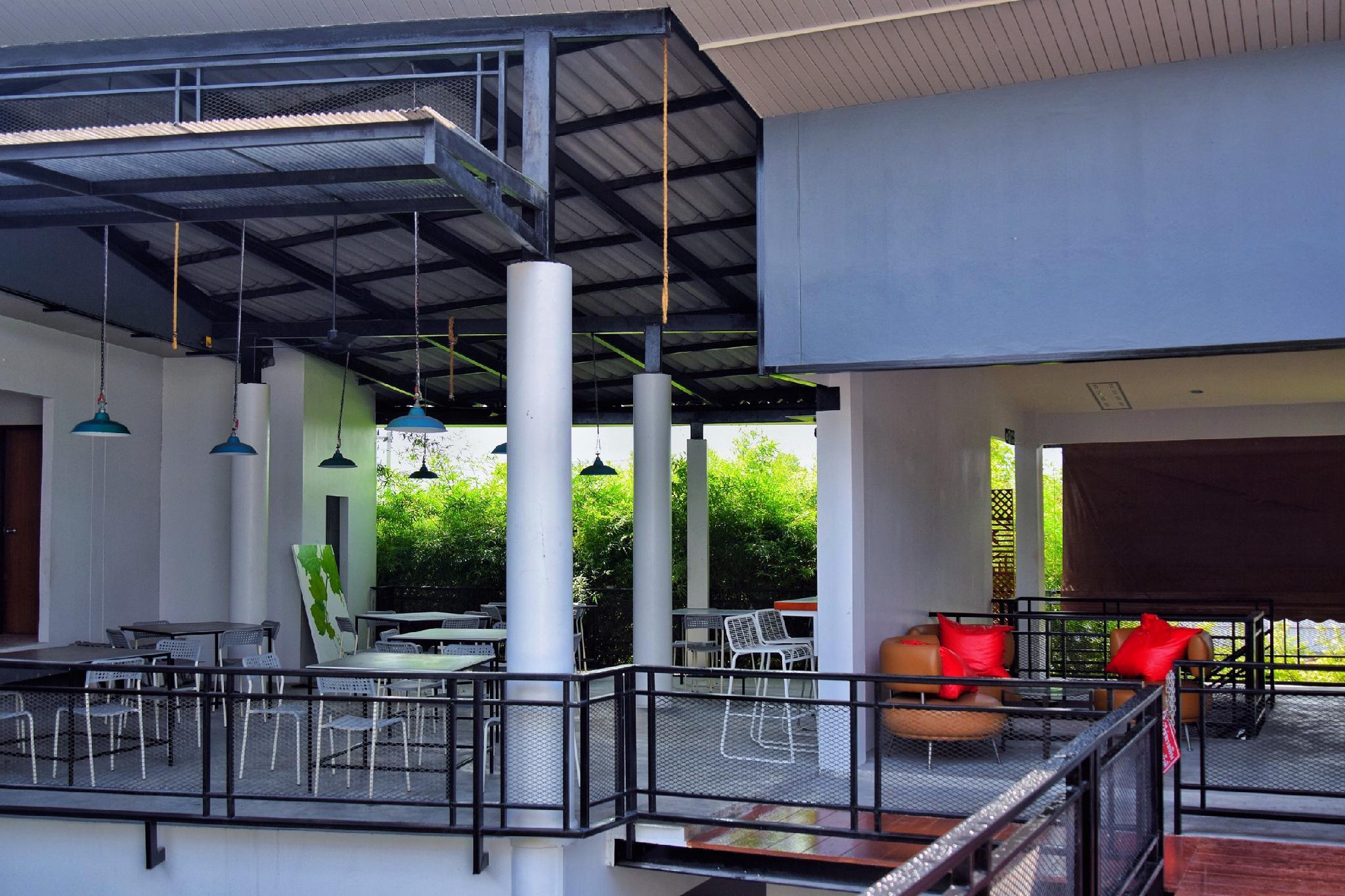 Фото Z2 Boutique Hotel