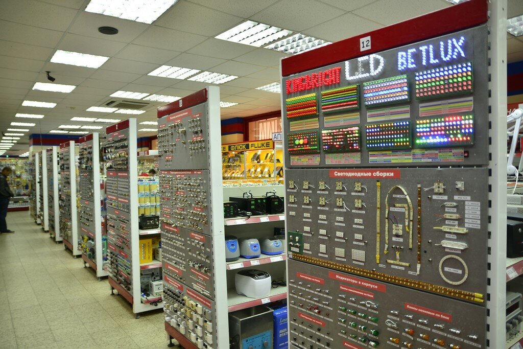 Electronic devices and components Chipdip, Moscow, photo