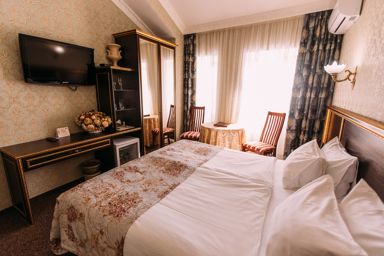 Фото Шери Холл