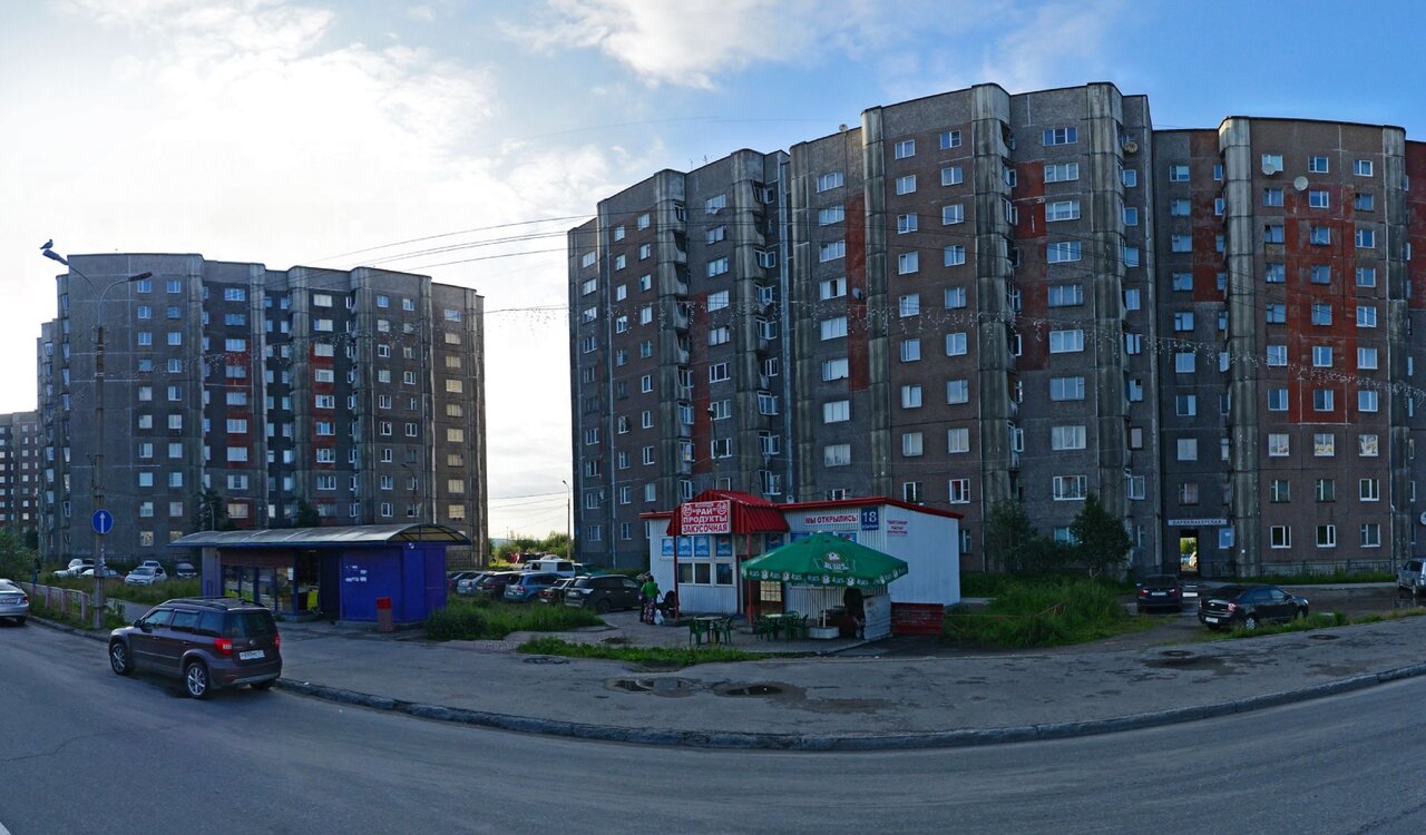 Саше Ковалёву, мемориальная доска, закладной камень, ул. Саши Ковалёва, 5, Север