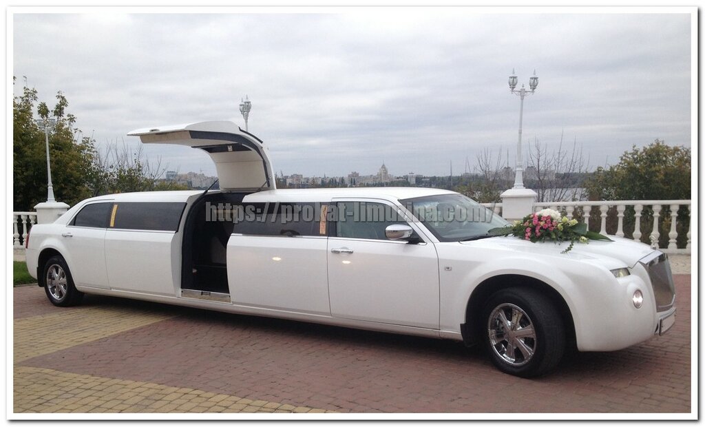 Лимузин Chrysler 300c 2016 свадебный