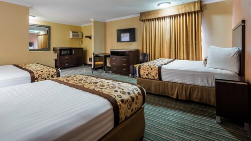 Гостиница Best Western Courtesy Inn - Anaheim Park Hotel в Анахайме