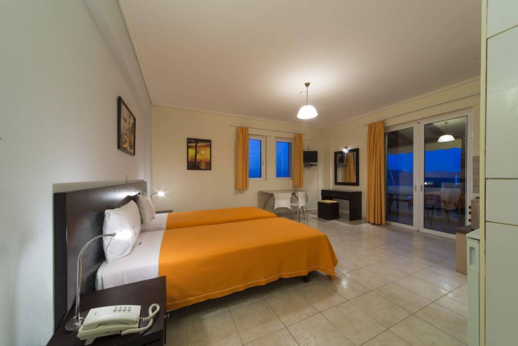 Фото Hotel Irida