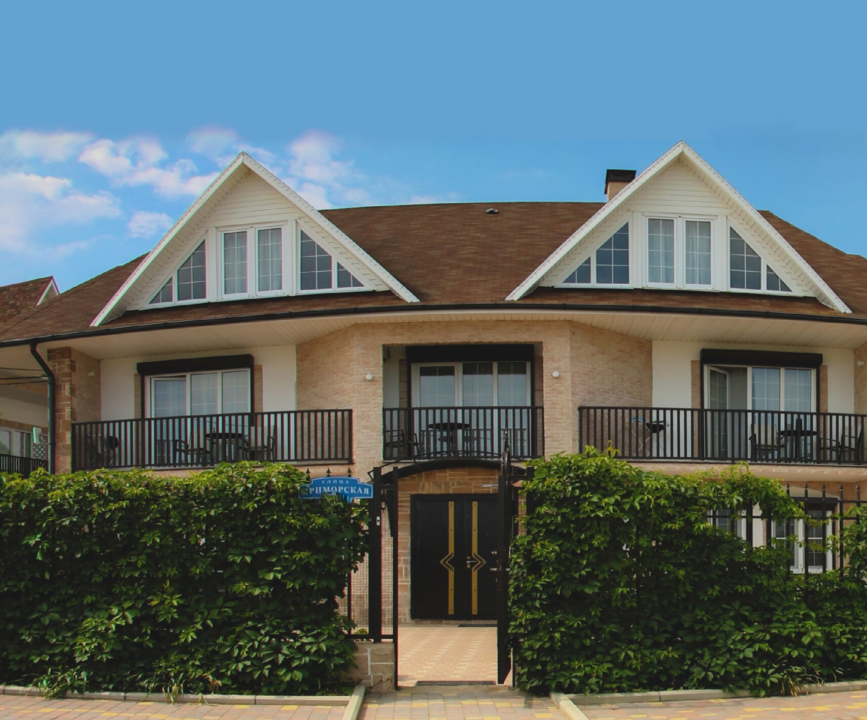 Фото отеля 1