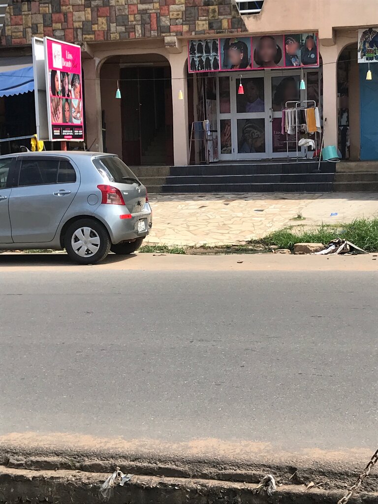 Beauty salon Line beauty bar, Accra, photo