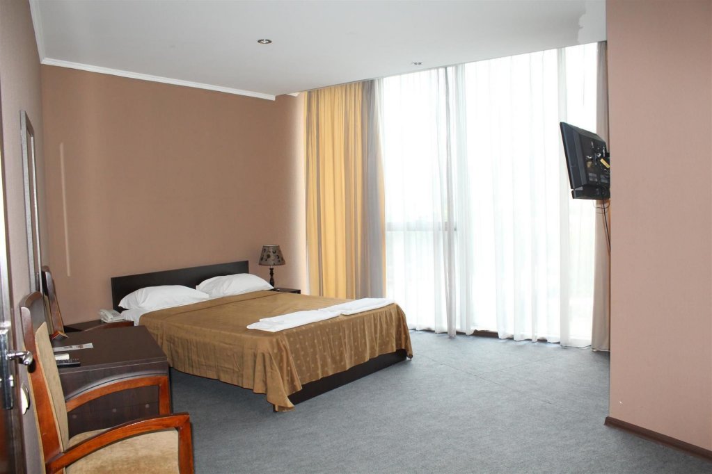 Фото Hotel Shine Palace