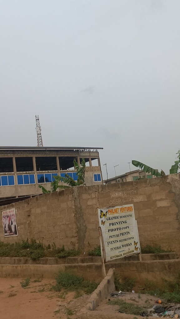 Graphic design studio Philnet Ventures, Accra, photo