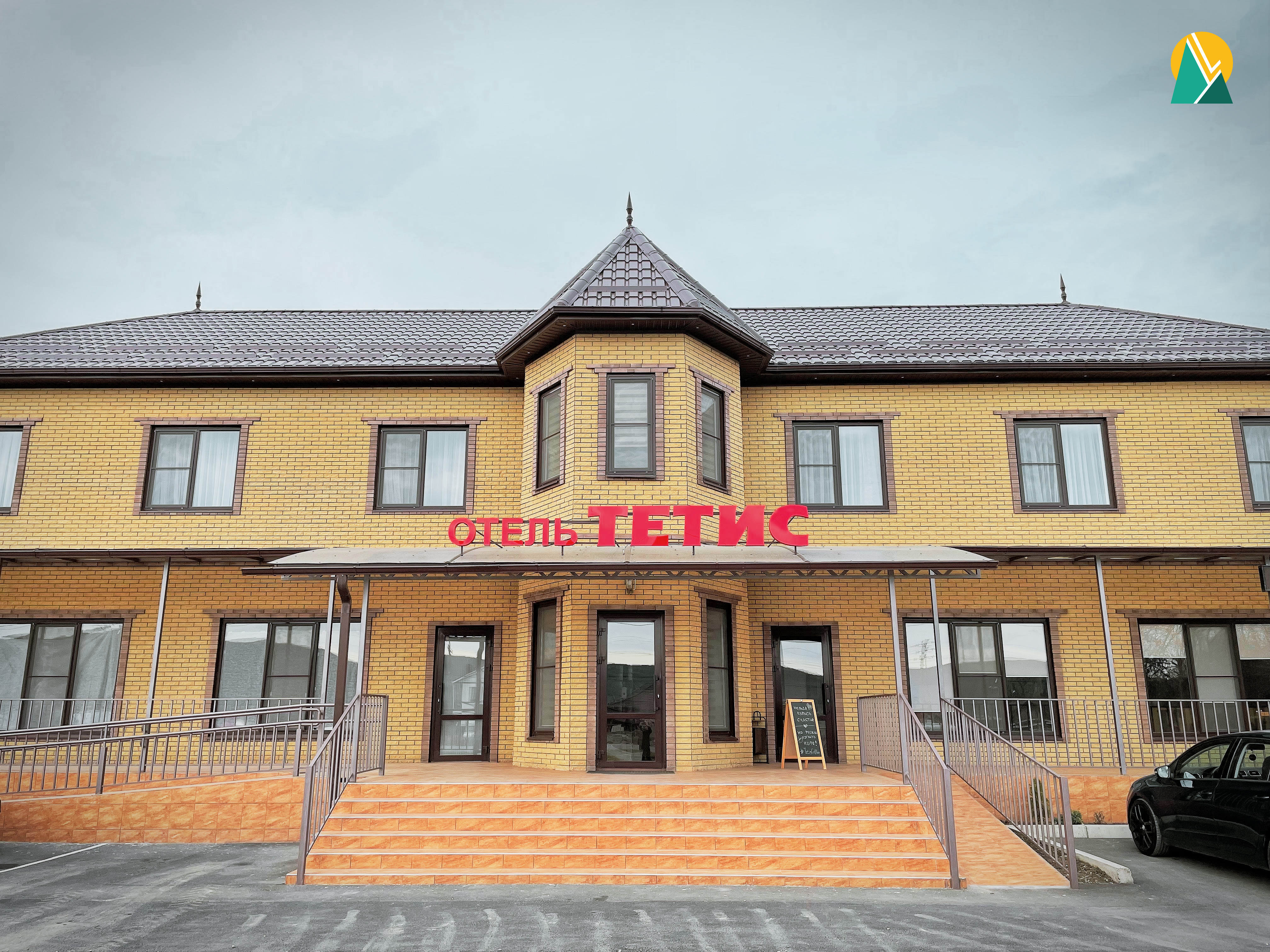 Фото отеля 1