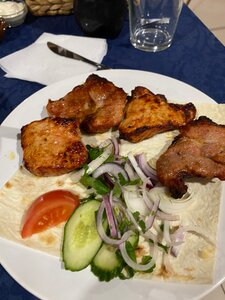 Чудесный дом (posyolok Dubovy Gay, Tsentralnaya ulitsa, 23А) ، مطعم