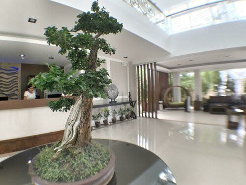 Гостиница The Reef Hotel and Residences в Олонгапо