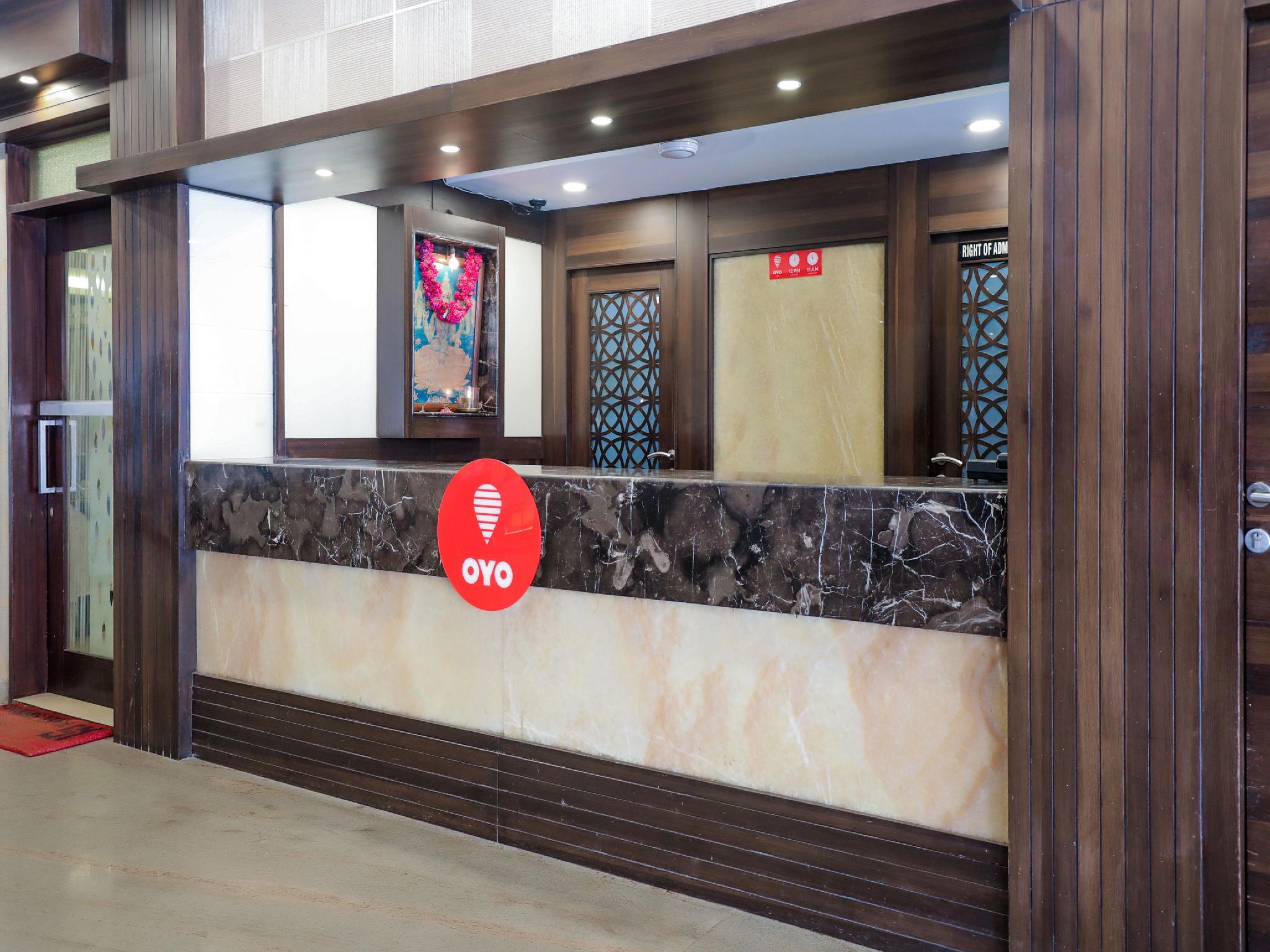 Фото Srinivas Saffron Hotel