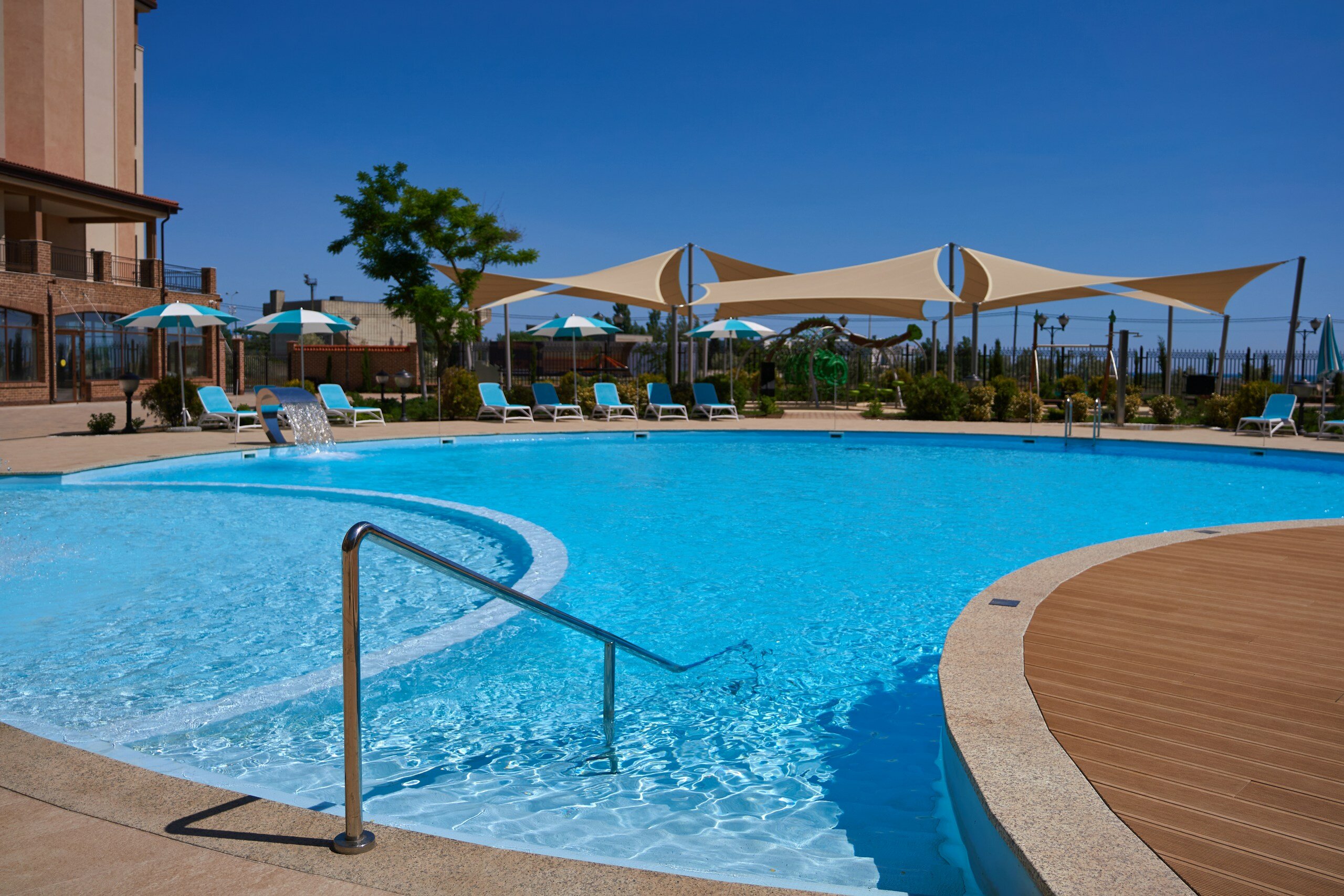 Фото отеля 2