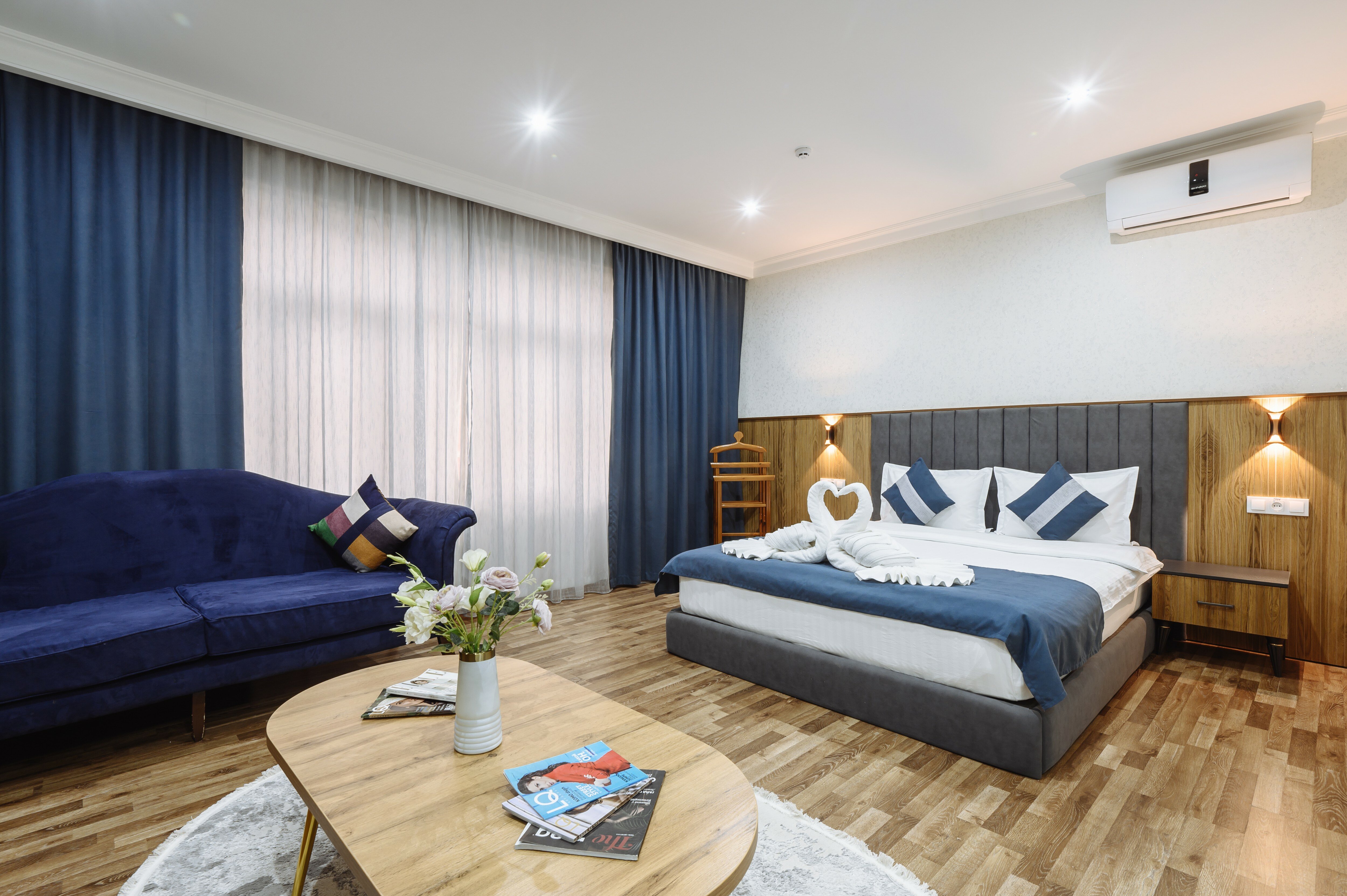 Фото отеля 1