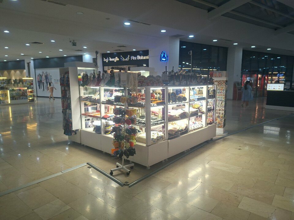 Gift and souvenir shop Магазин подарков и сувениров, Batumi, photo