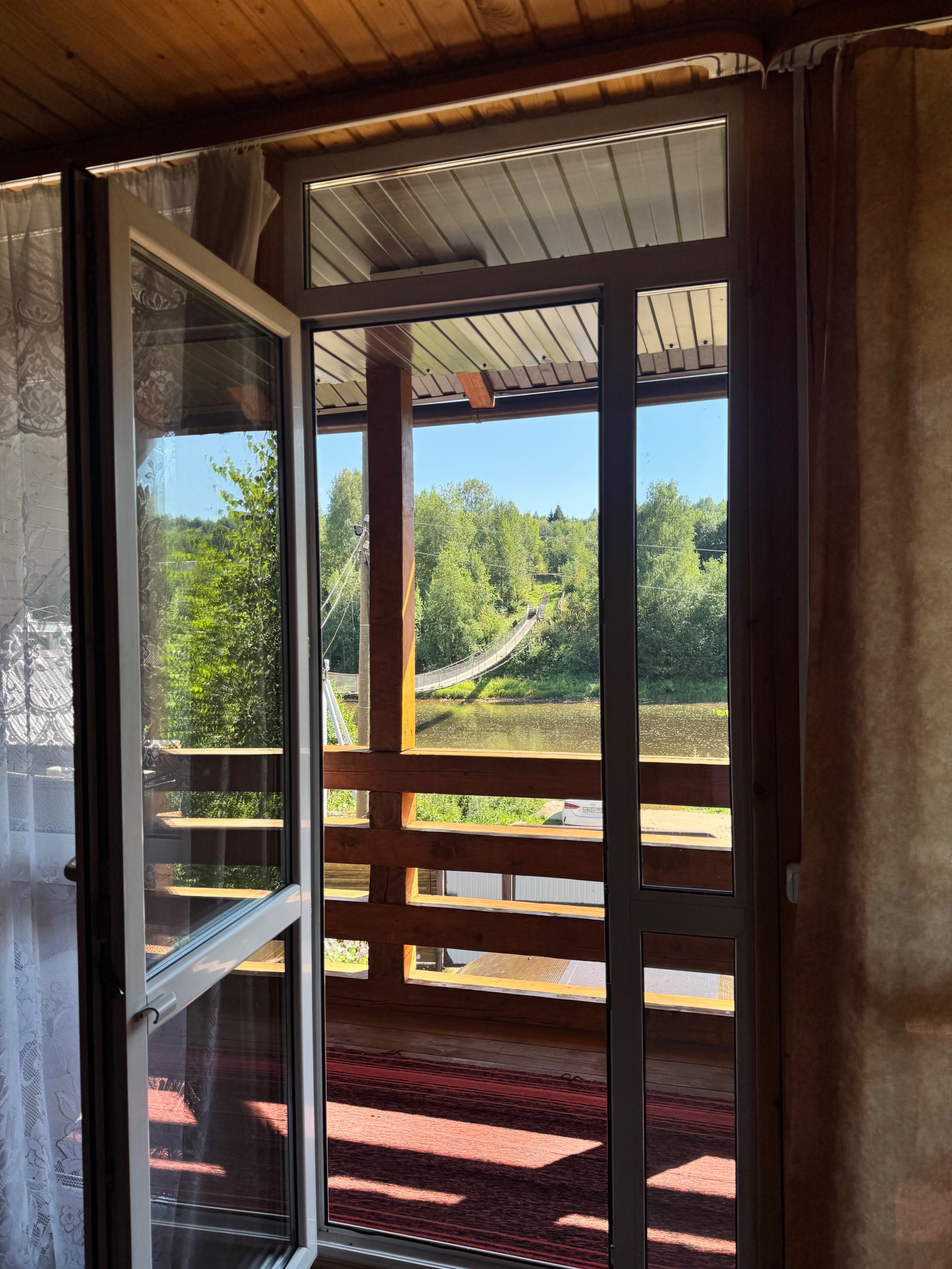 Фото Домик у моста