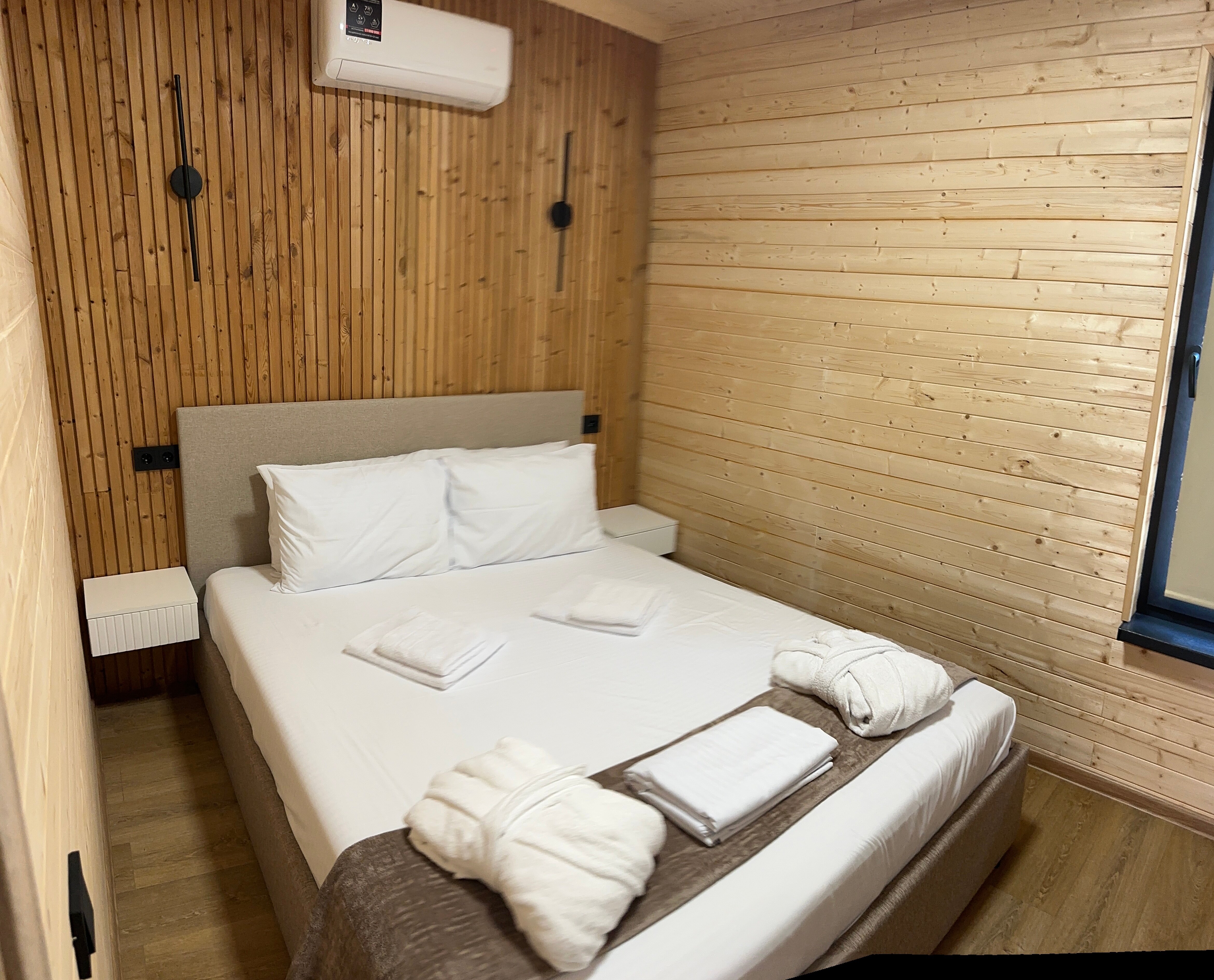 Фото 114138592058