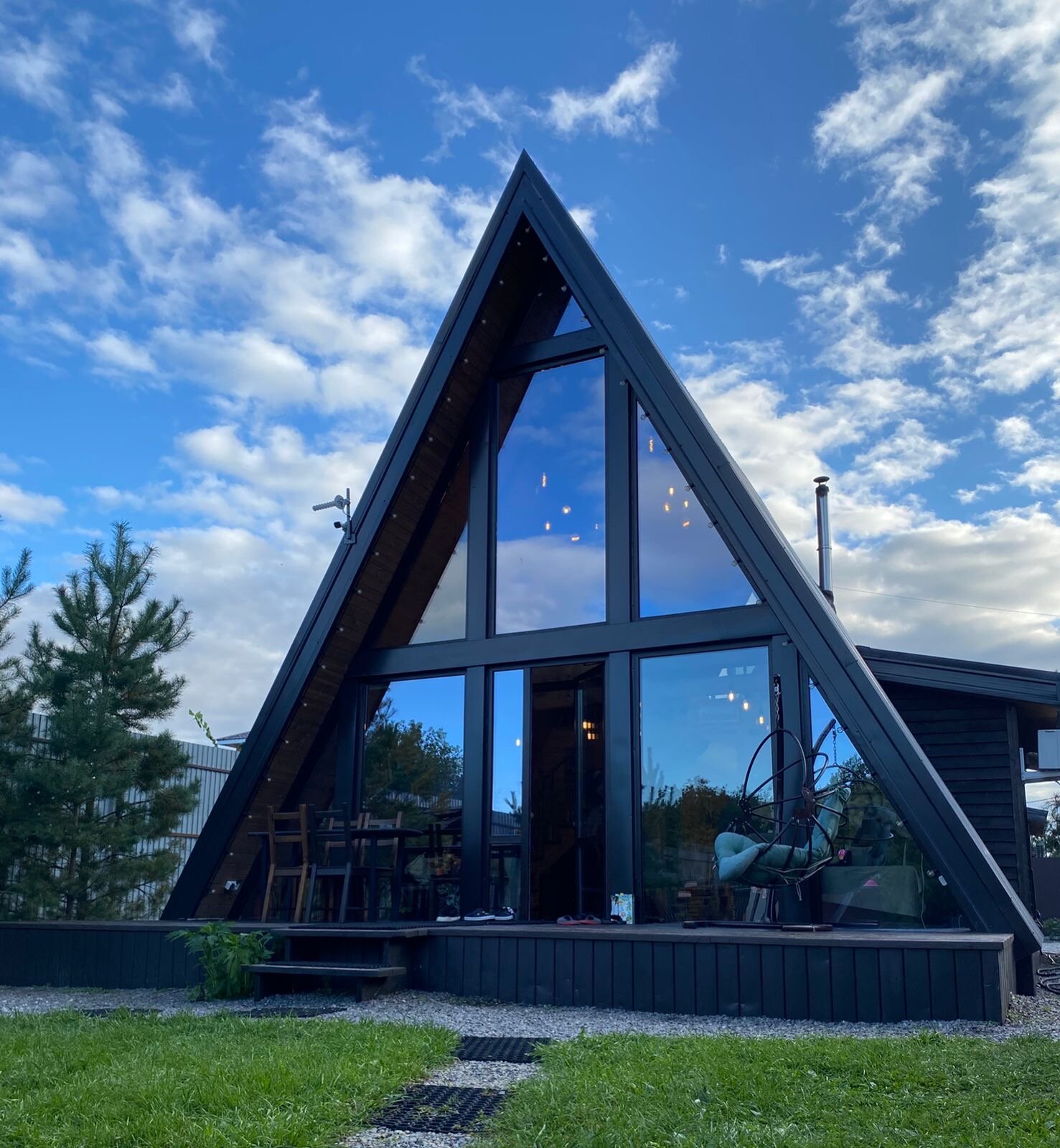 Фото Шалаш у озера