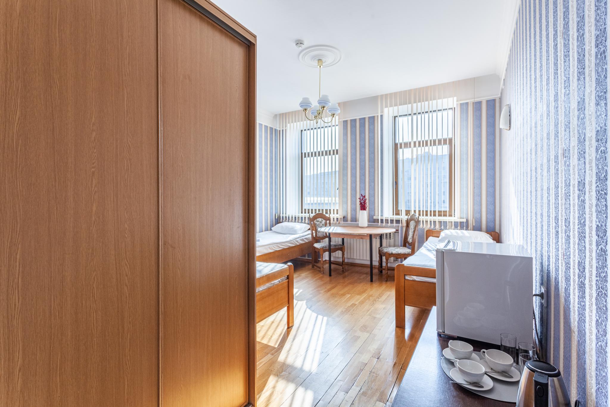 Фото Современник