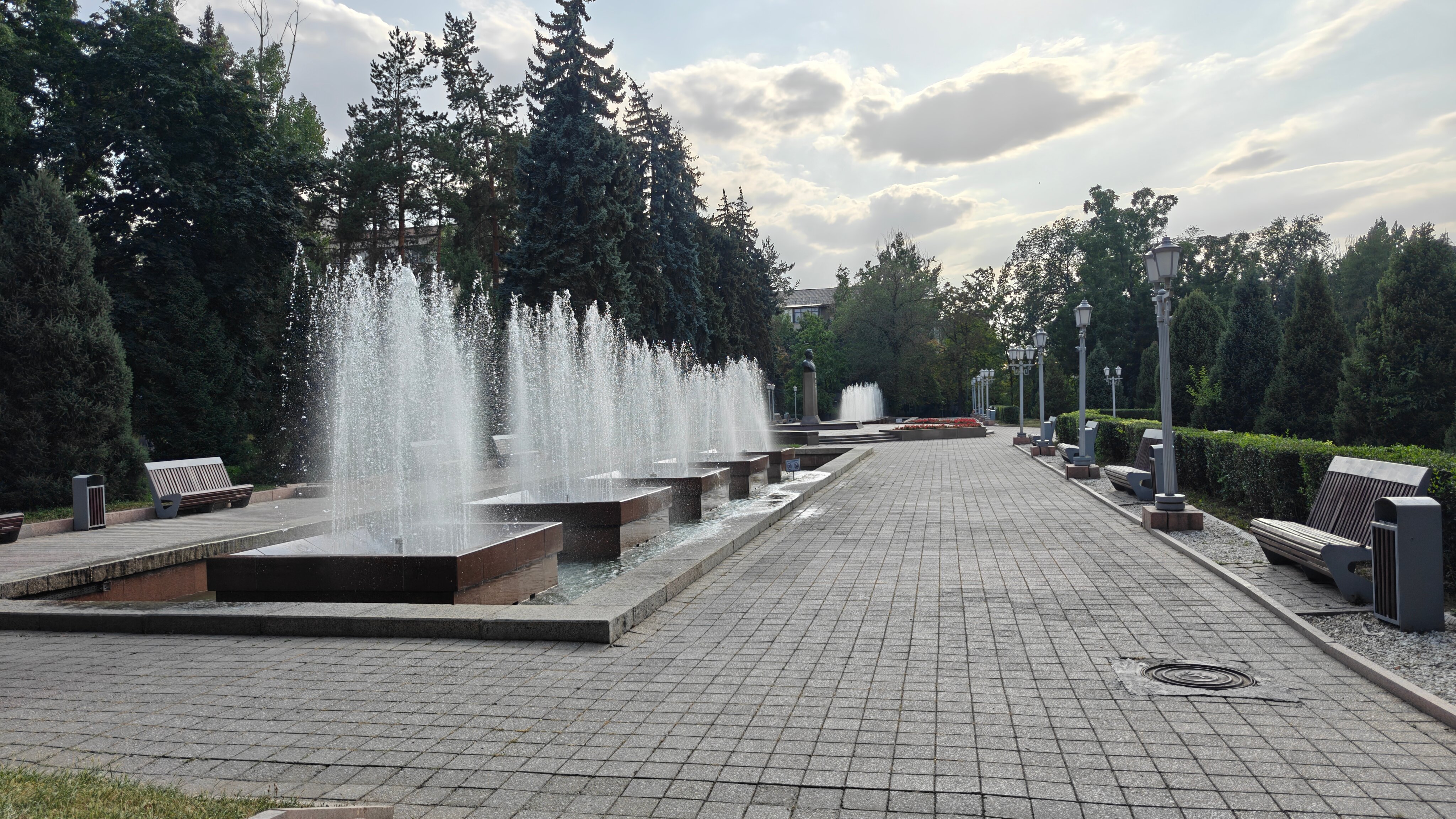 Фото Mildom Hotel