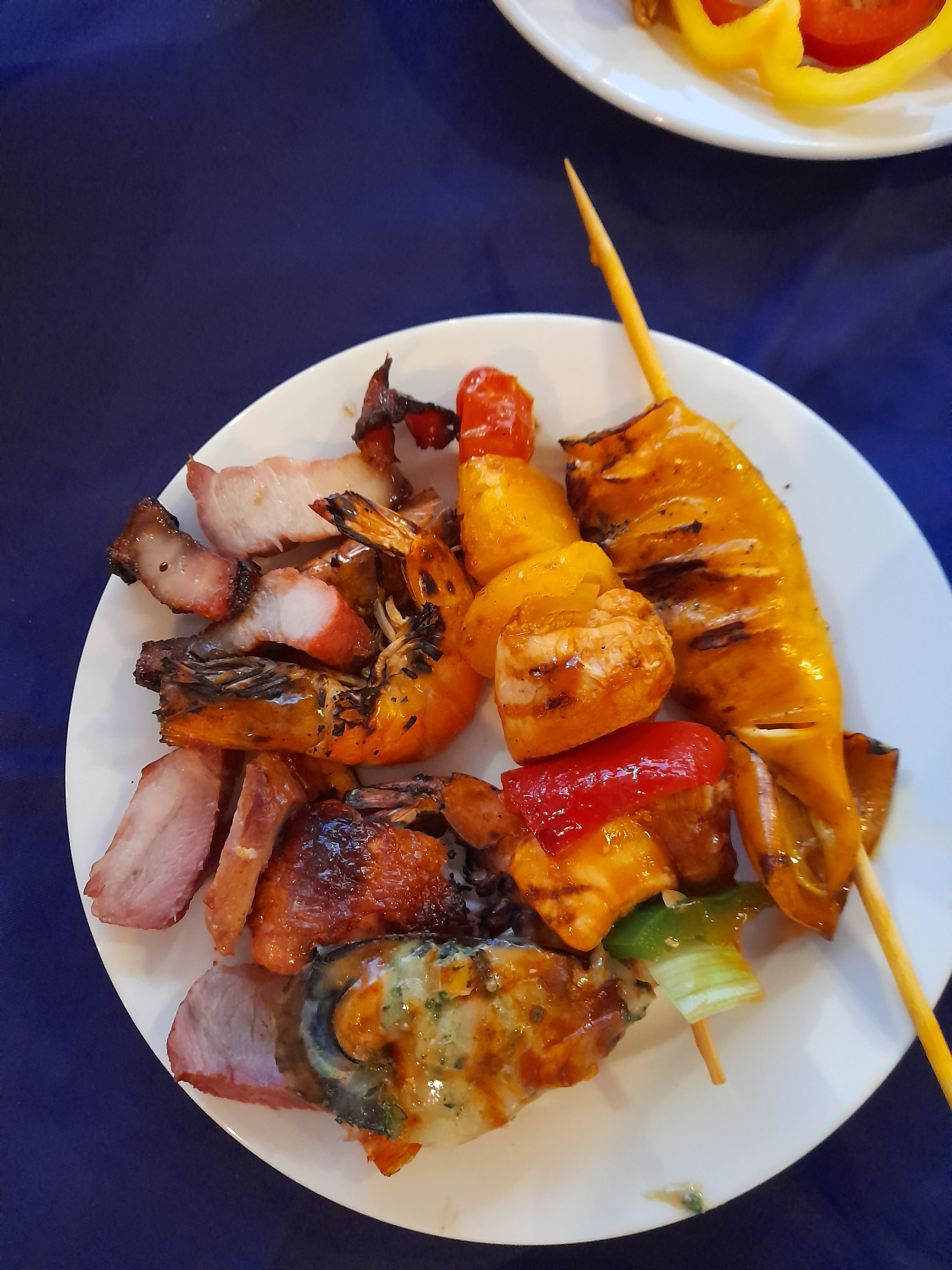 Фото Phi Phi Island Cabana Hotel