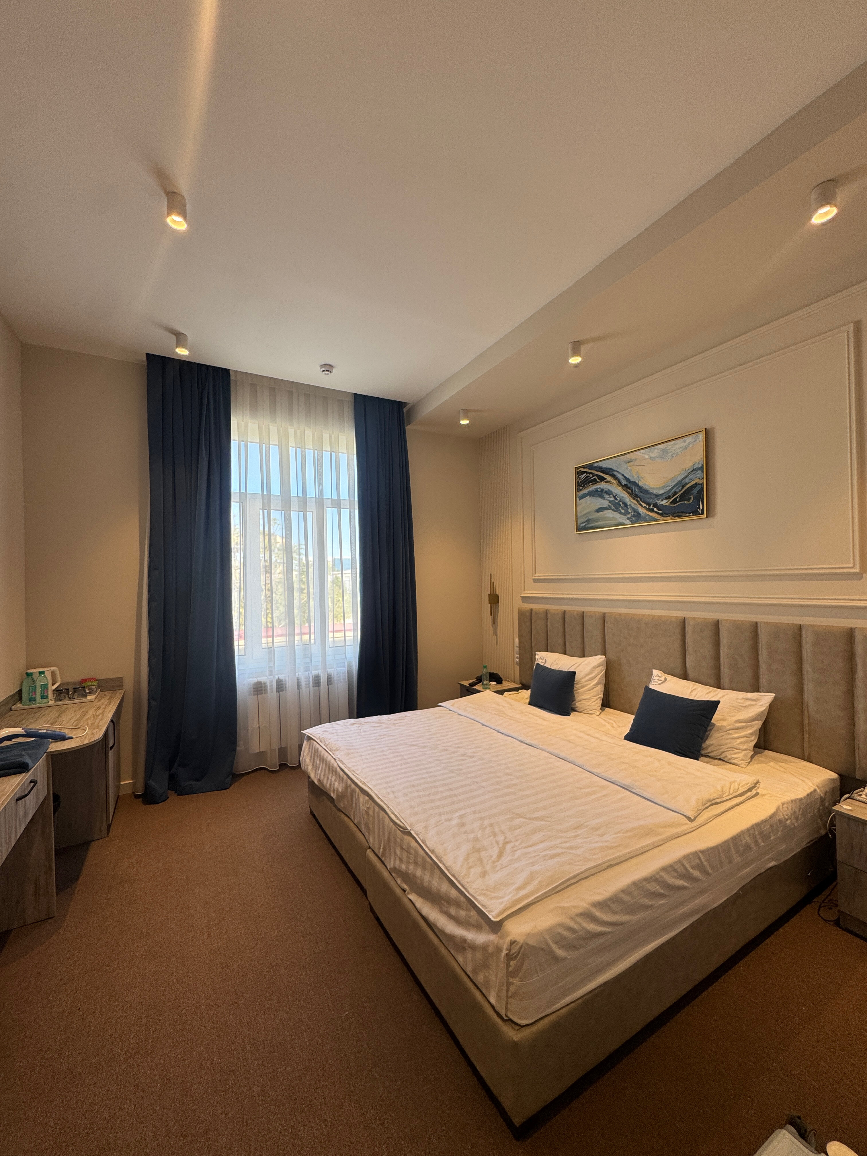 Фото отеля 2