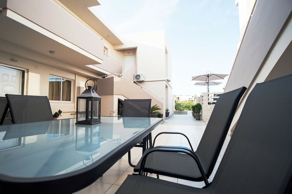Фото Naiades Luxury Apartments
