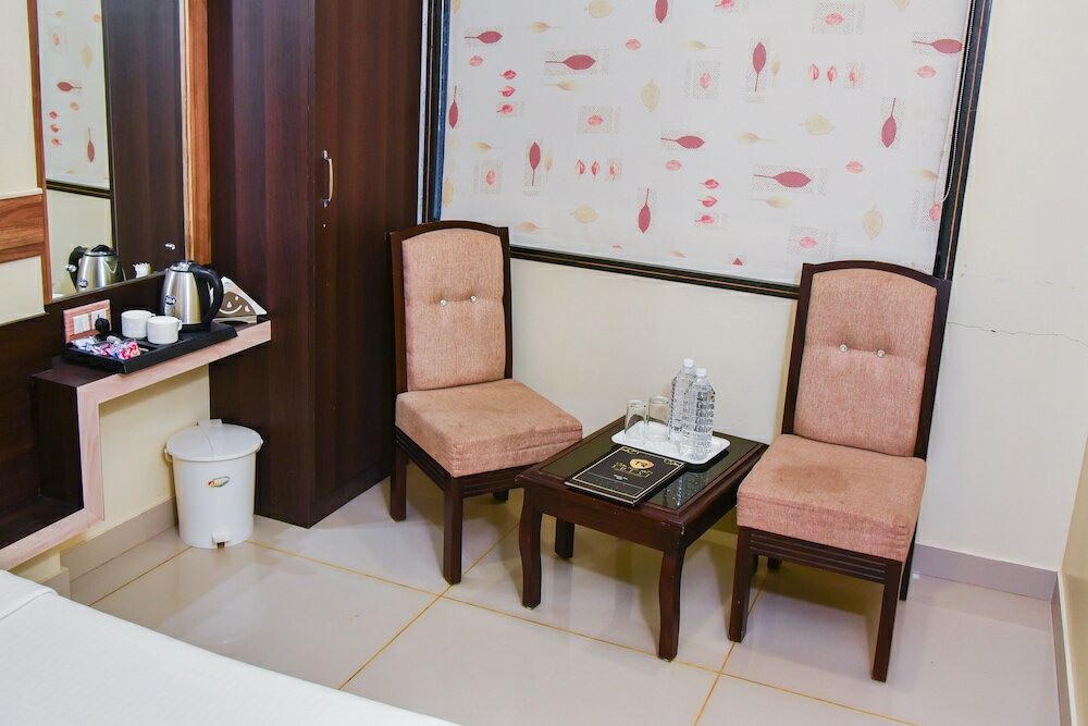 Фото Hotel Tulsi Residency