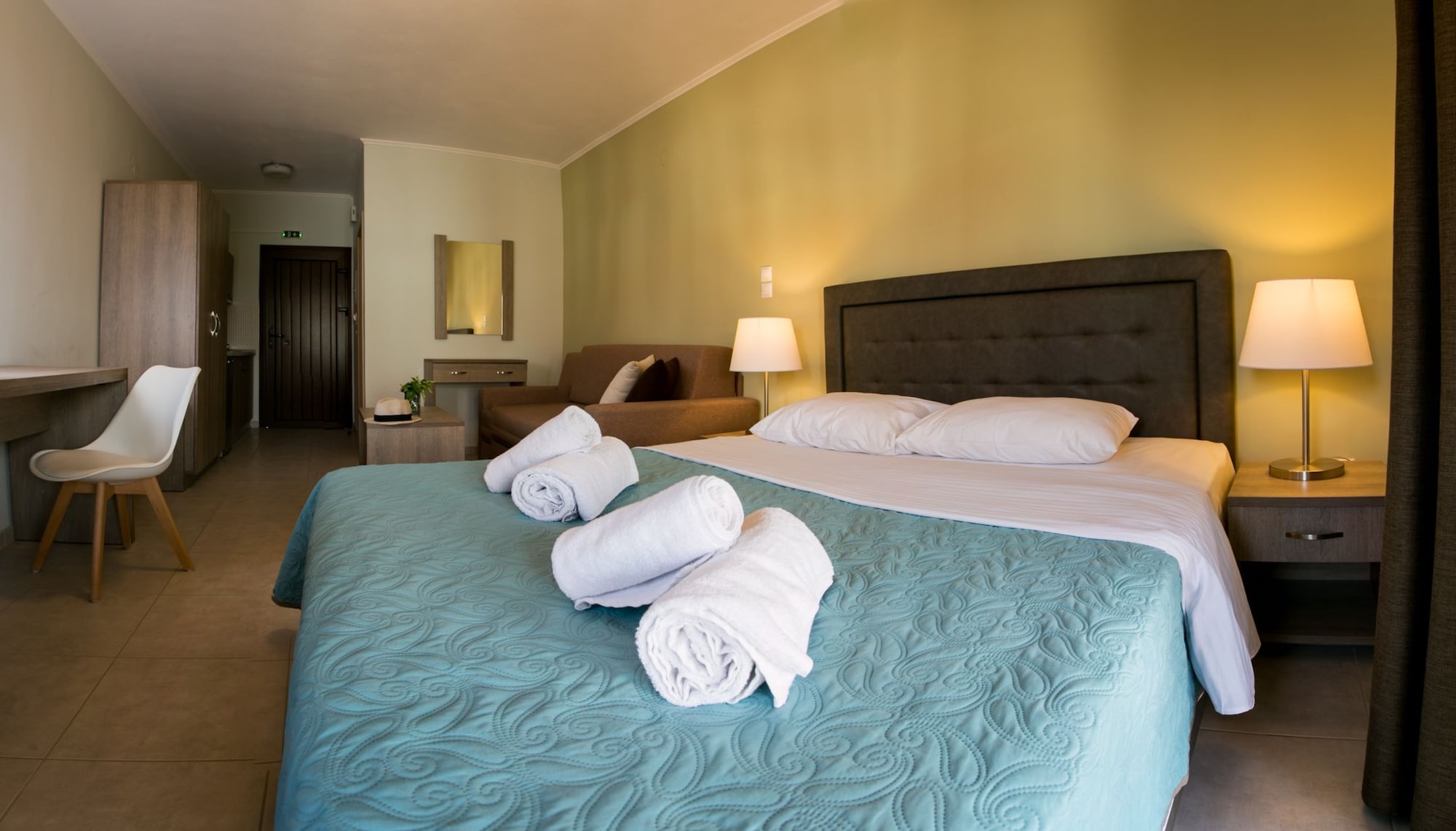 Фото отеля 2