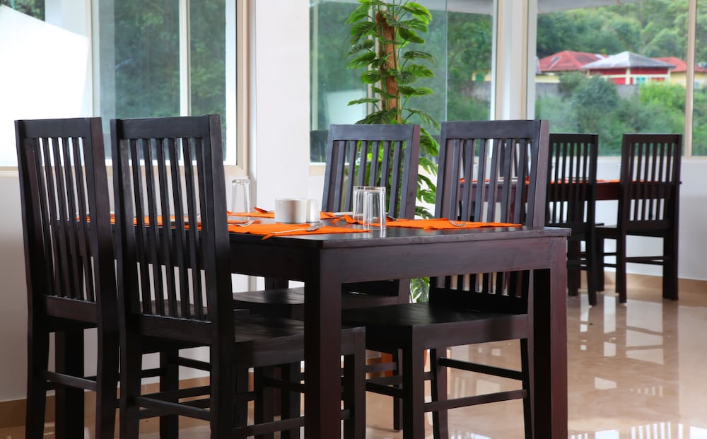 Фото Pine Tree Munnar