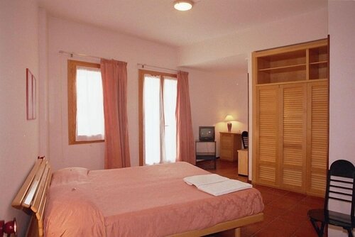 Гостиница Hotel Garibaldi в Ла-Маддалене