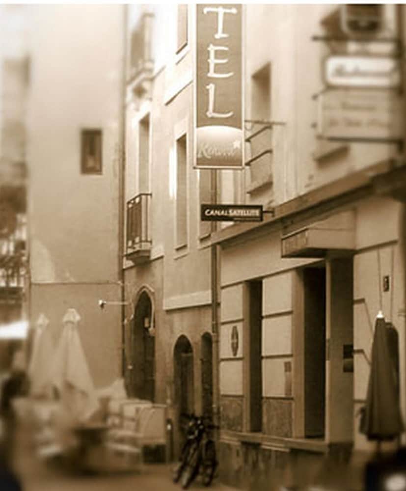 Фото Hôtel Renova