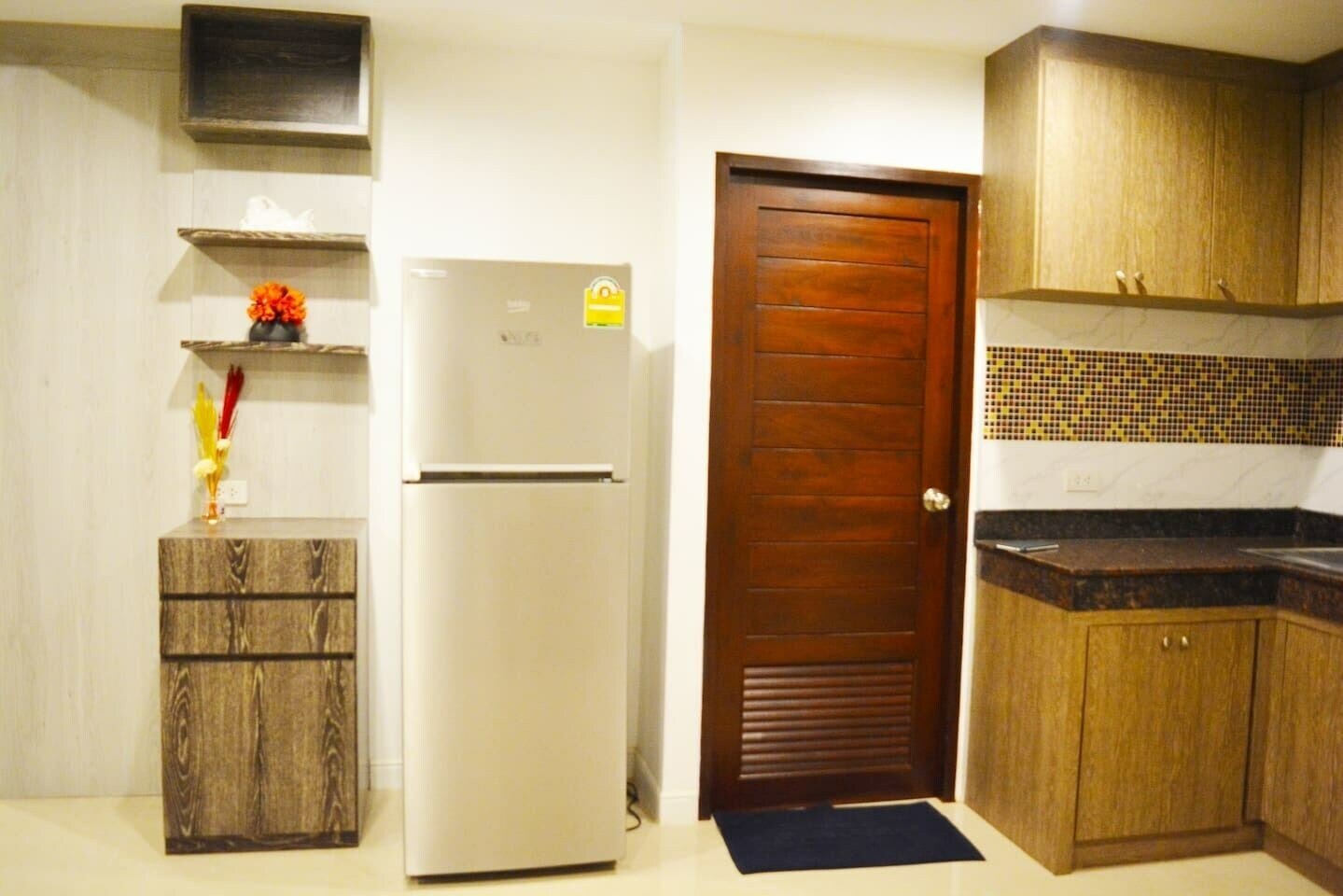 Фото Serena Sathorn Suites