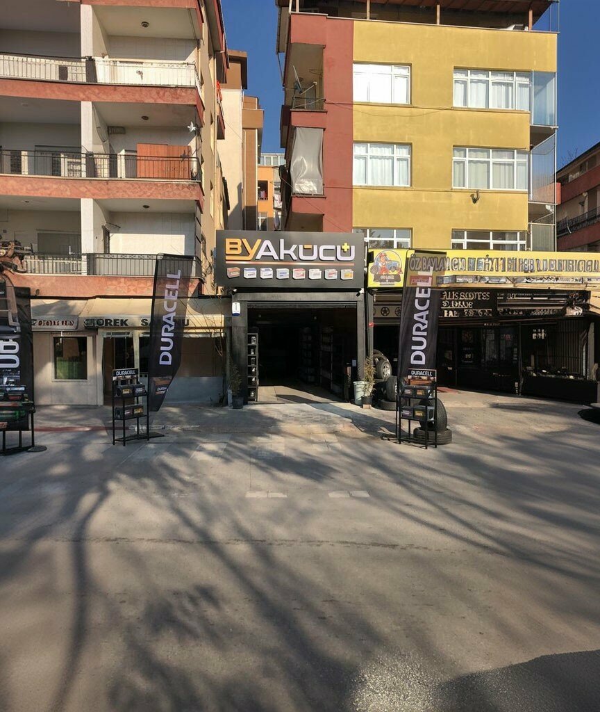 ورشة لتصليح السيارات By Battery Dealer Kartal Varta Mutlu Duracell Inci ، اسطنبول، صورة